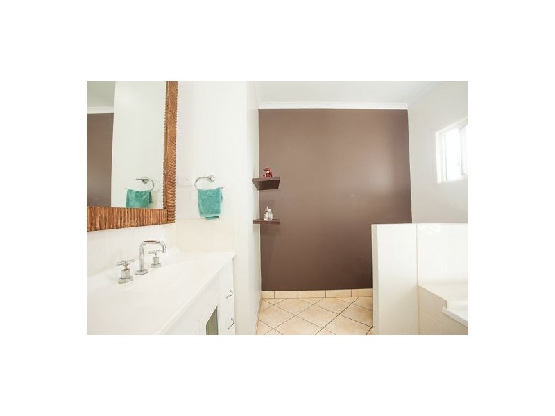 44 Pratt Street, South Mackay QLD 4740