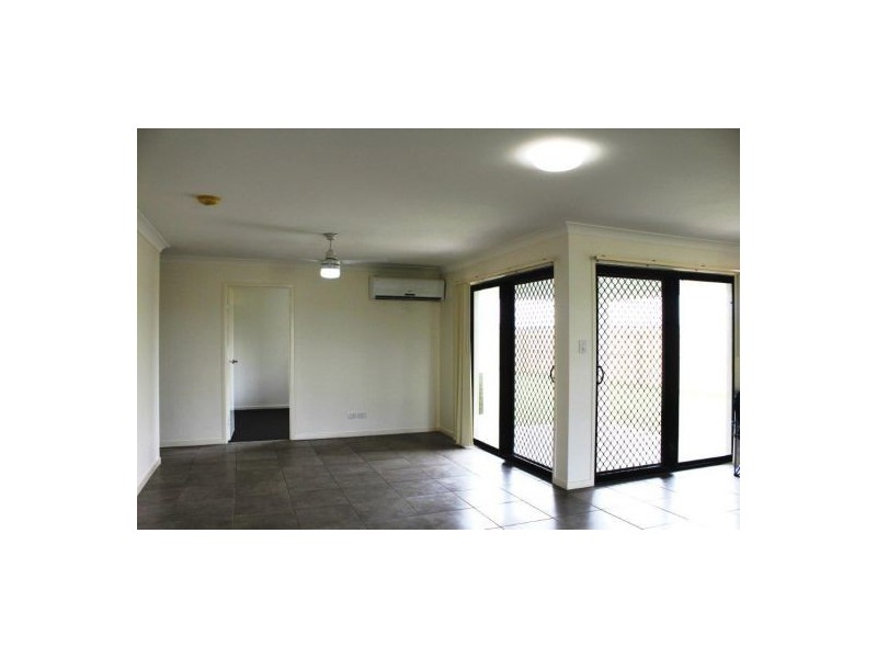 11 Williamtown Court, Rural View QLD 4740