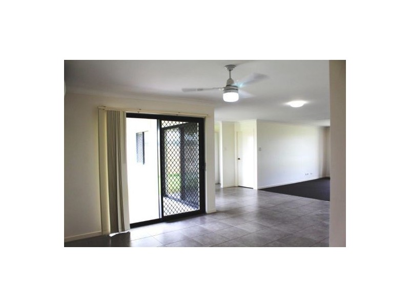 11 Williamtown Court, Rural View QLD 4740