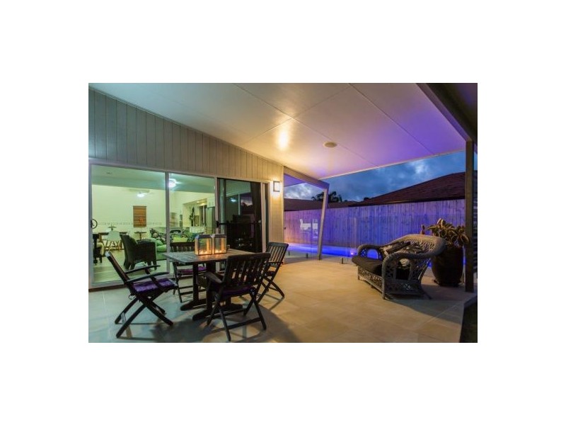 27 Kinghorn Street, Eimeo QLD 4740