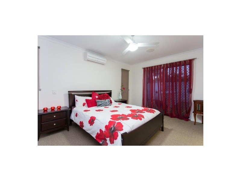 27 Kinghorn Street, Eimeo QLD 4740