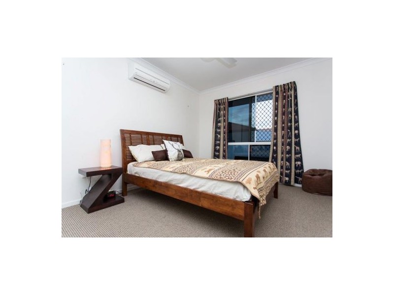 27 Kinghorn Street, Eimeo QLD 4740