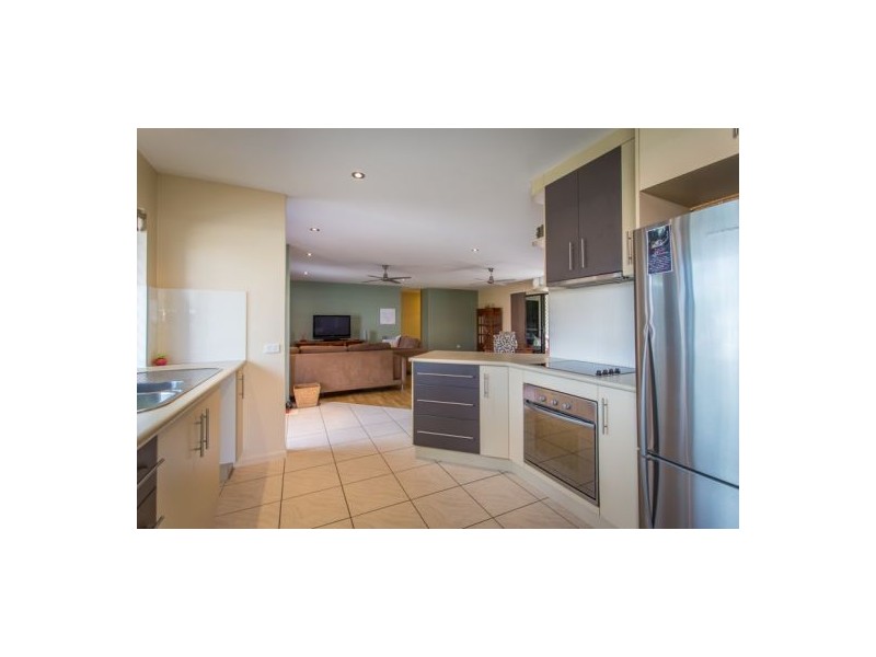 38 Frank Cowley Drive, Glenella QLD 4740