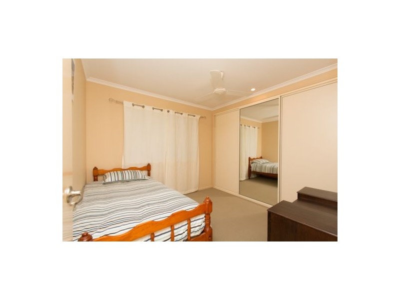 38 Frank Cowley Drive, Glenella QLD 4740