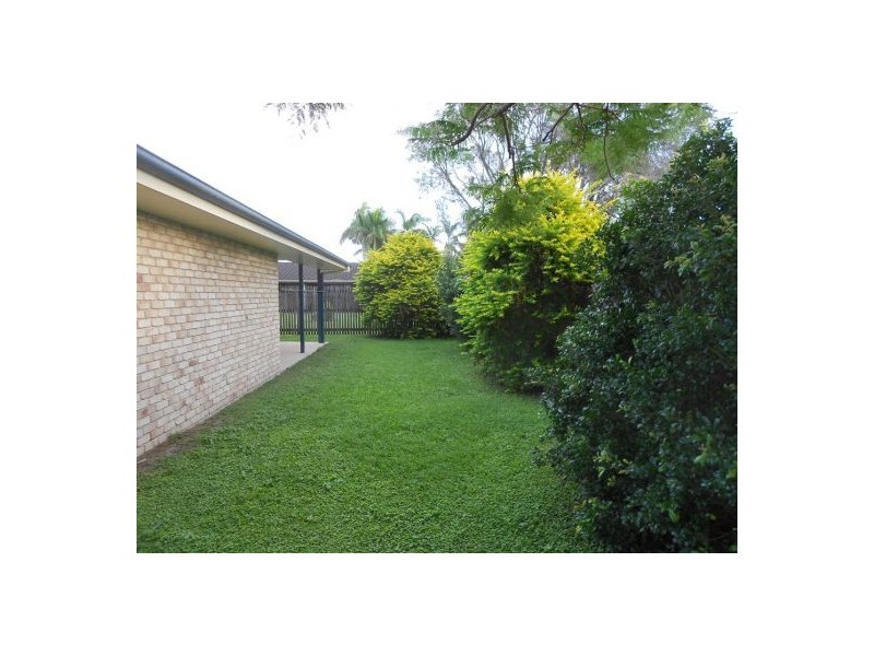 2/70 Holland Street, West Mackay QLD 4740