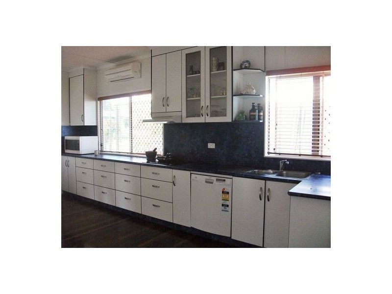 15 Edmond Street, West Mackay QLD 4740