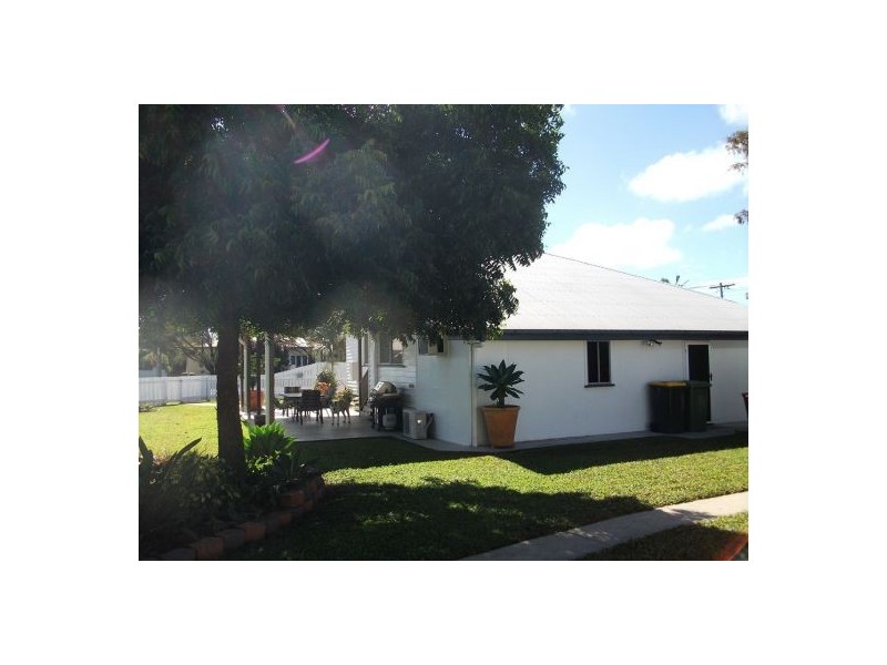 15 Edmond Street, West Mackay QLD 4740