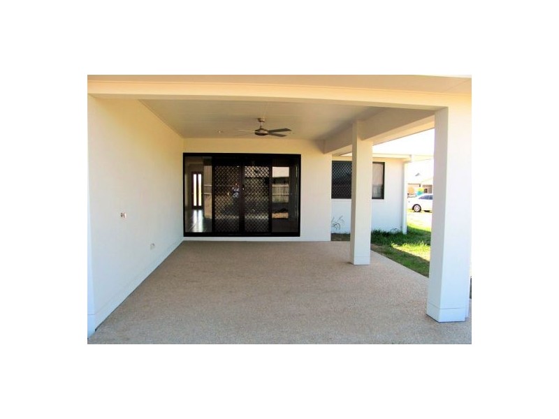 6 Farming Road, Ooralea QLD 4740