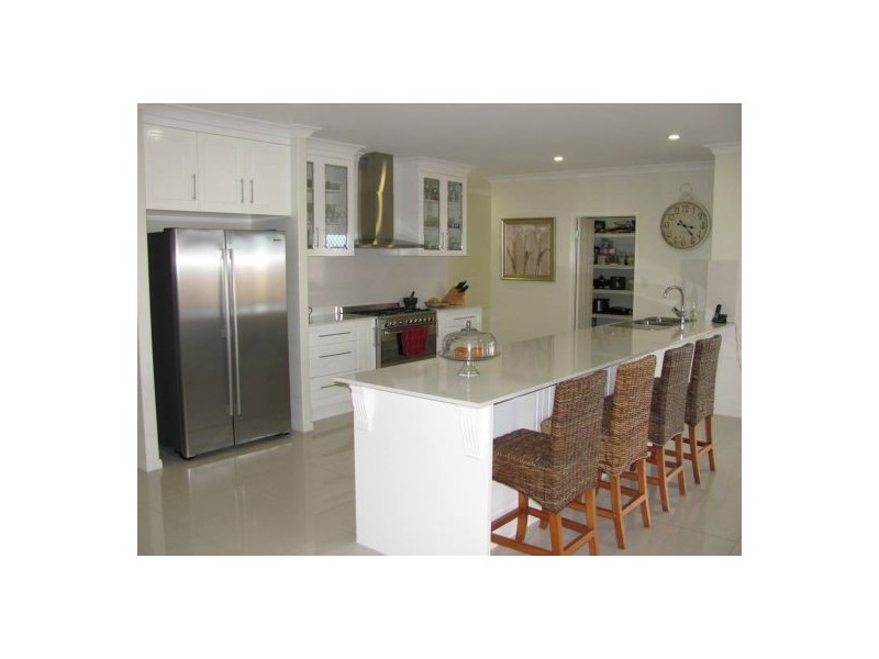 8 Kiber Place, Ooralea QLD 4740