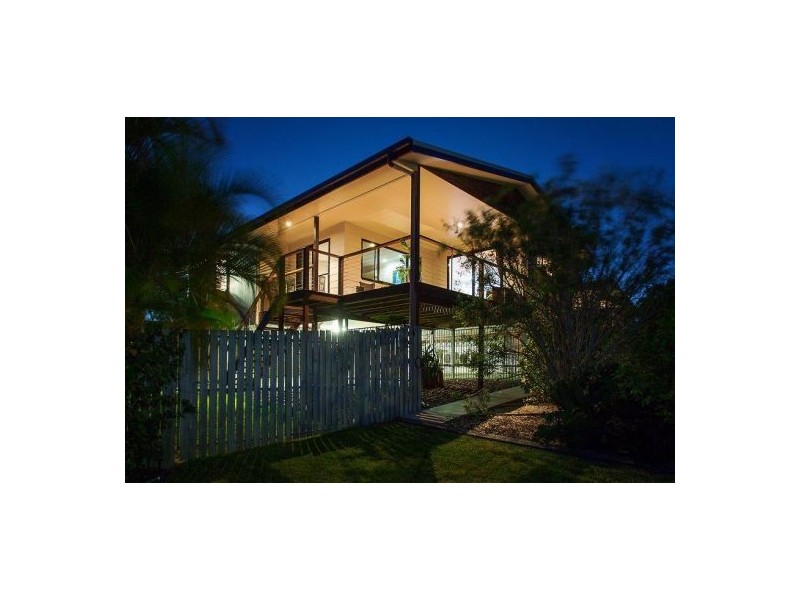 2 Inlet Way Court, Blacks Beach QLD 4740