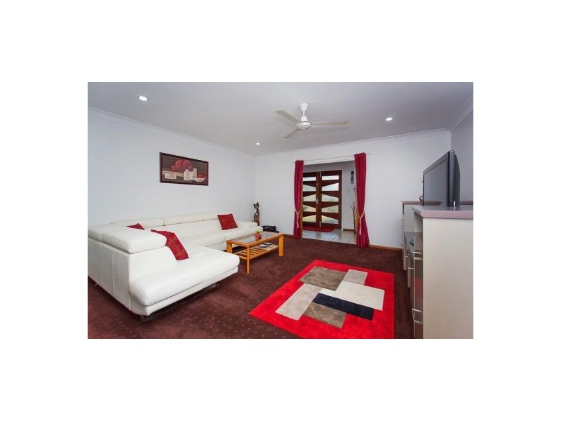 2 Inlet Way Court, Blacks Beach QLD 4740