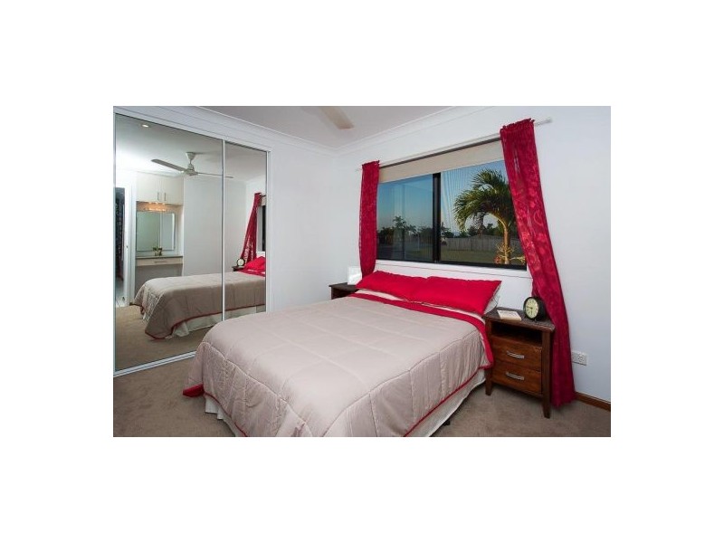 2 Inlet Way Court, Blacks Beach QLD 4740