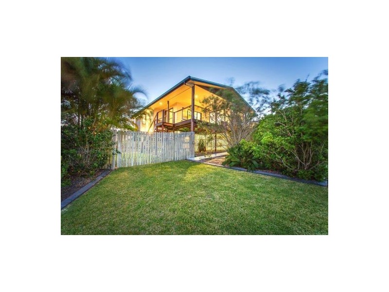 2 Inlet Way Court, Blacks Beach QLD 4740