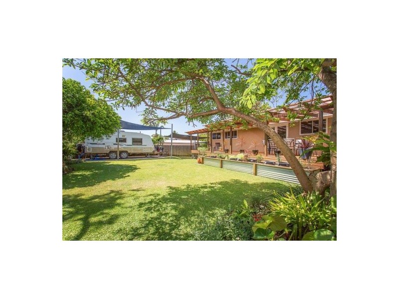 12 Coral Drive, Blacks Beach QLD 4740