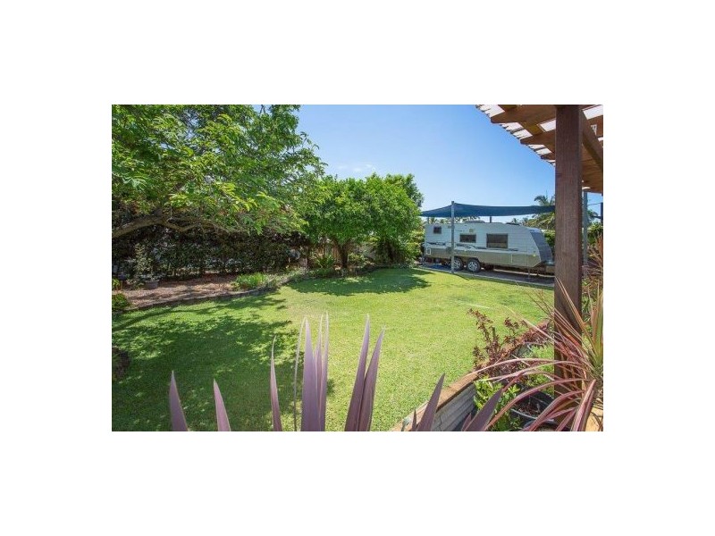 12 Coral Drive, Blacks Beach QLD 4740