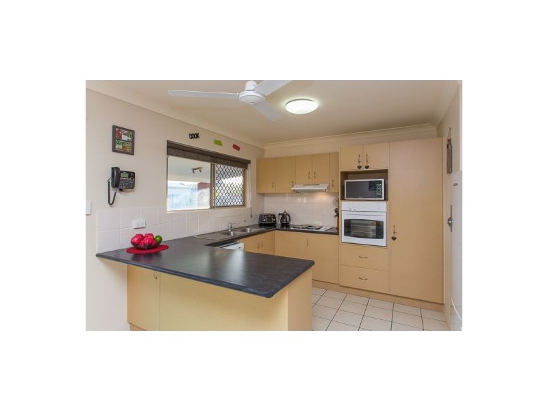 6 Shamic Court, Eimeo QLD 4740