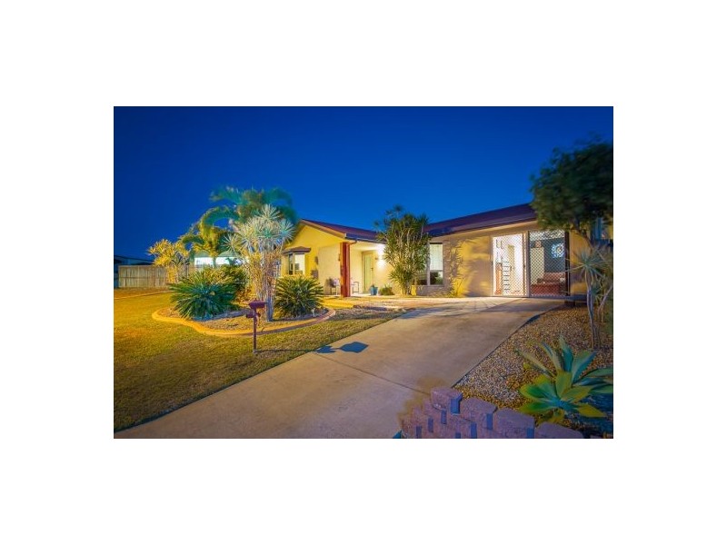 6 Shamic Court, Eimeo QLD 4740