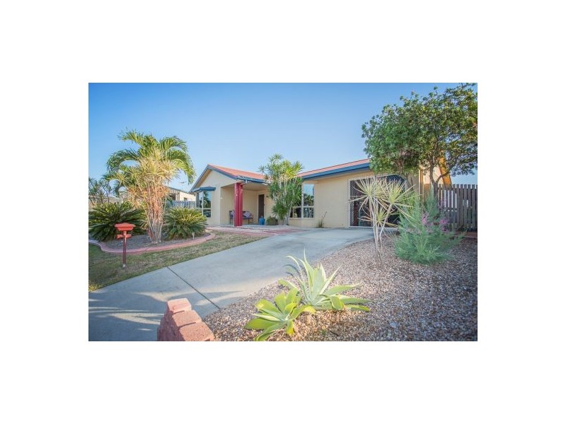 6 Shamic Court, Eimeo QLD 4740