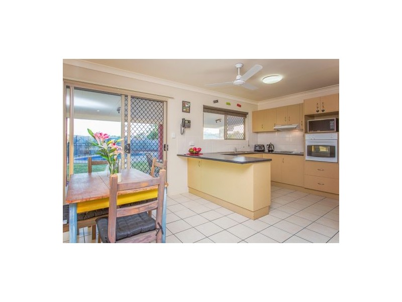 6 Shamic Court, Eimeo QLD 4740