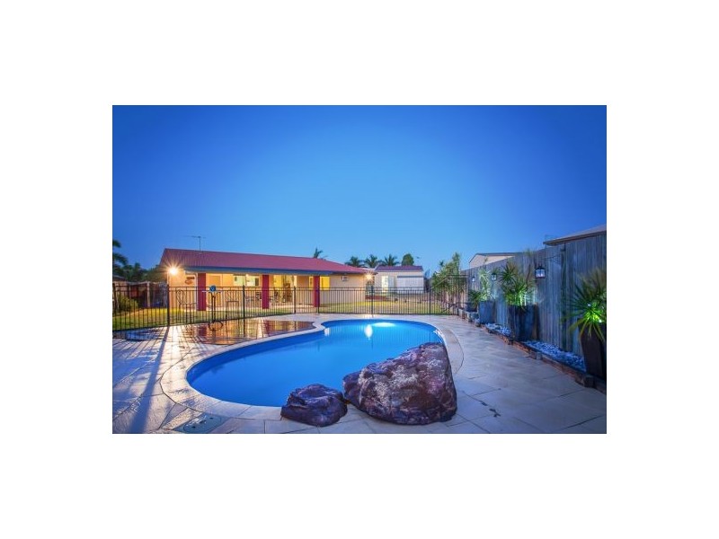 6 Shamic Court, Eimeo QLD 4740