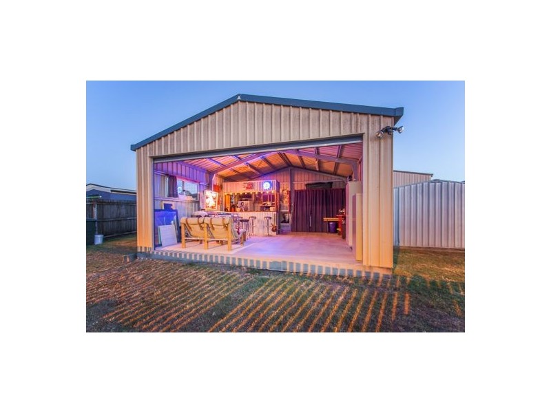 6 Shamic Court, Eimeo QLD 4740