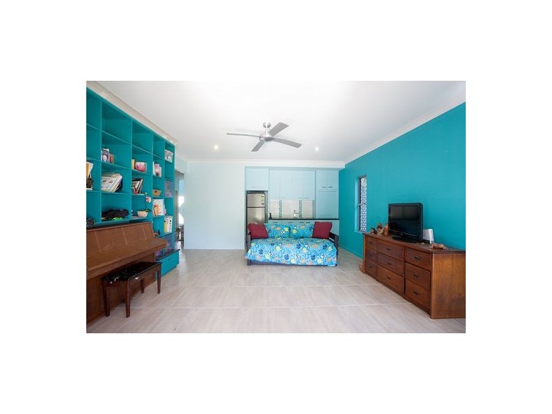 4. Prince Charles Avenue, Seaforth QLD 4741