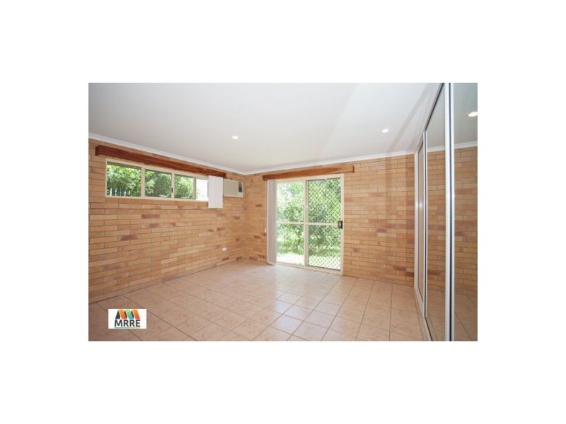 27 Theodore Crescent, Rural View QLD 4740