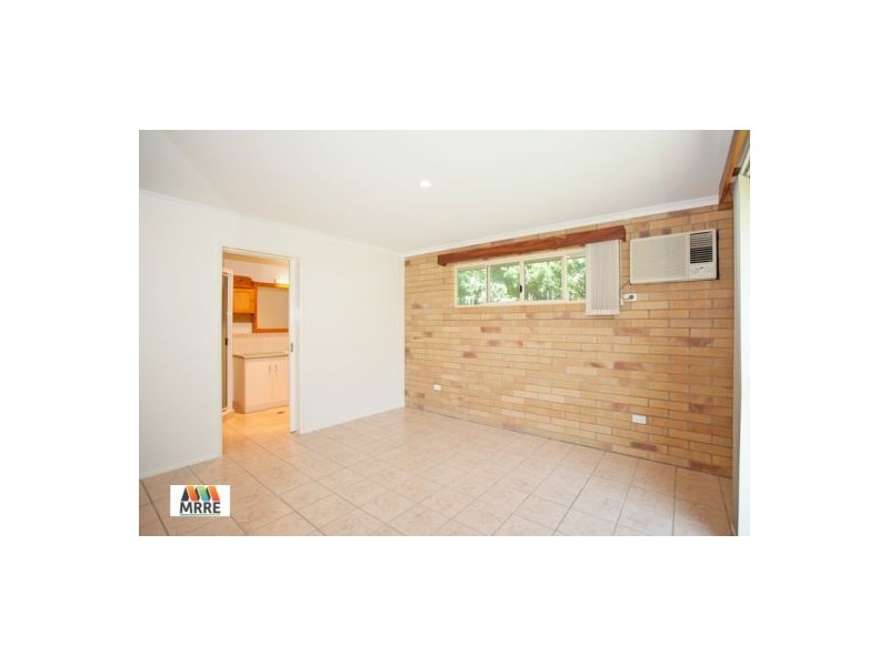 27 Theodore Crescent, Rural View QLD 4740