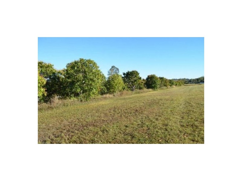 13 Miers Road, Seaforth QLD 4741