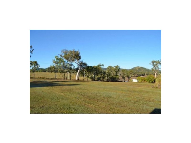 13 Miers Road, Seaforth QLD 4741