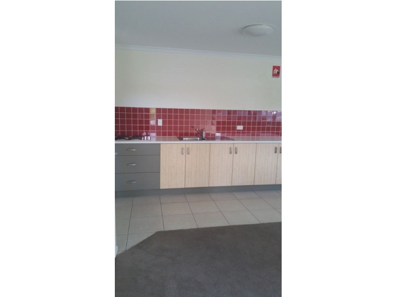 2/25-27 Transport Avenue, Paget QLD 4740