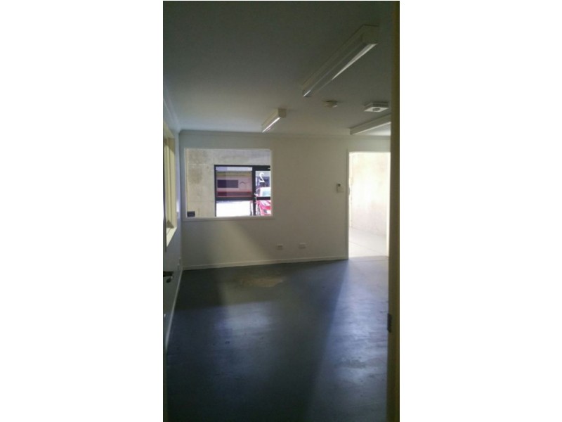 2/25-27 Transport Avenue, Paget QLD 4740