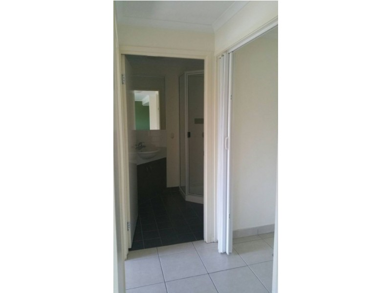 2/25-27 Transport Avenue, Paget QLD 4740