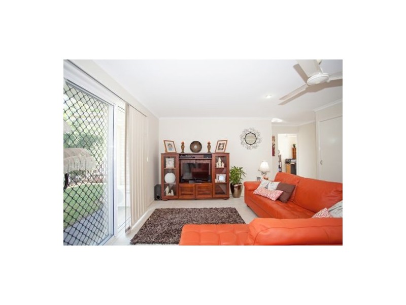 2/27 Lorraine Court, Andergrove QLD 4740