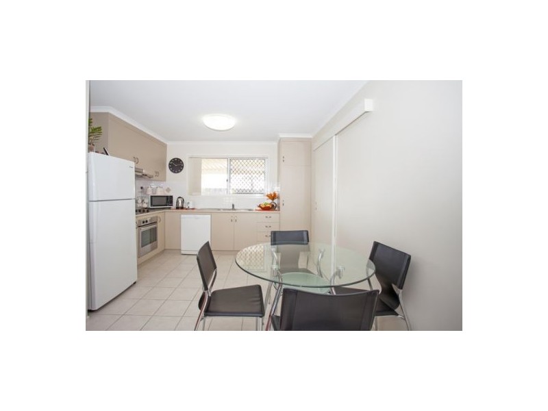 2/27 Lorraine Court, Andergrove QLD 4740