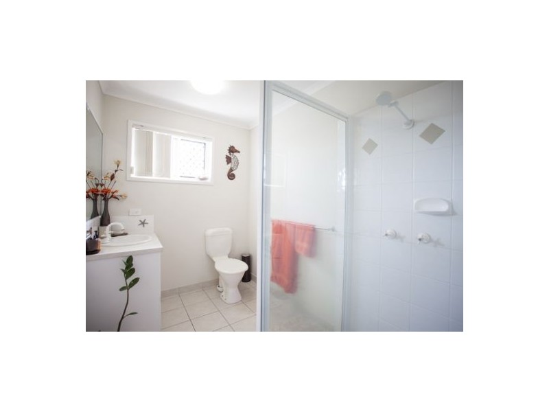 2/27 Lorraine Court, Andergrove QLD 4740
