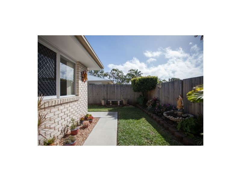 2/27 Lorraine Court, Andergrove QLD 4740