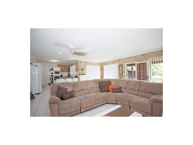 4 Matterson Avenue, Eimeo QLD 4740