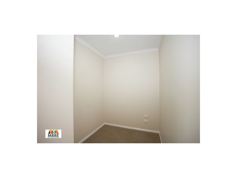 33 Windmill Crossing, Glenella QLD 4740