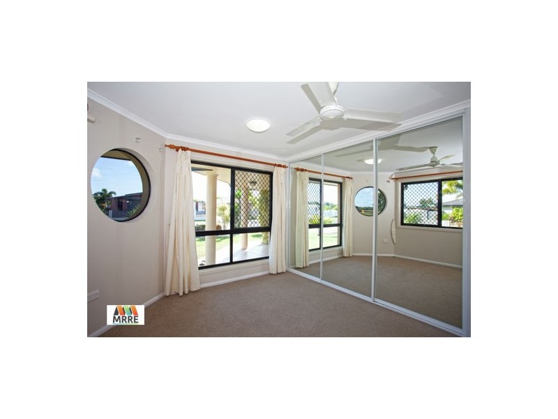 33 Windmill Crossing, Glenella QLD 4740