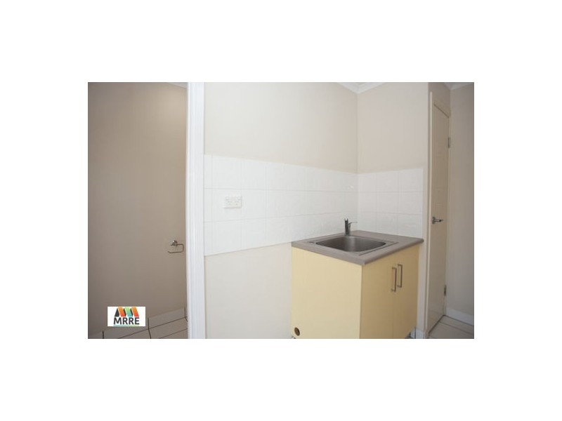 33 Windmill Crossing, Glenella QLD 4740