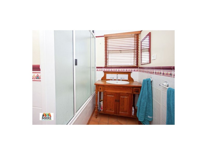 4 English Street, South Mackay QLD 4740