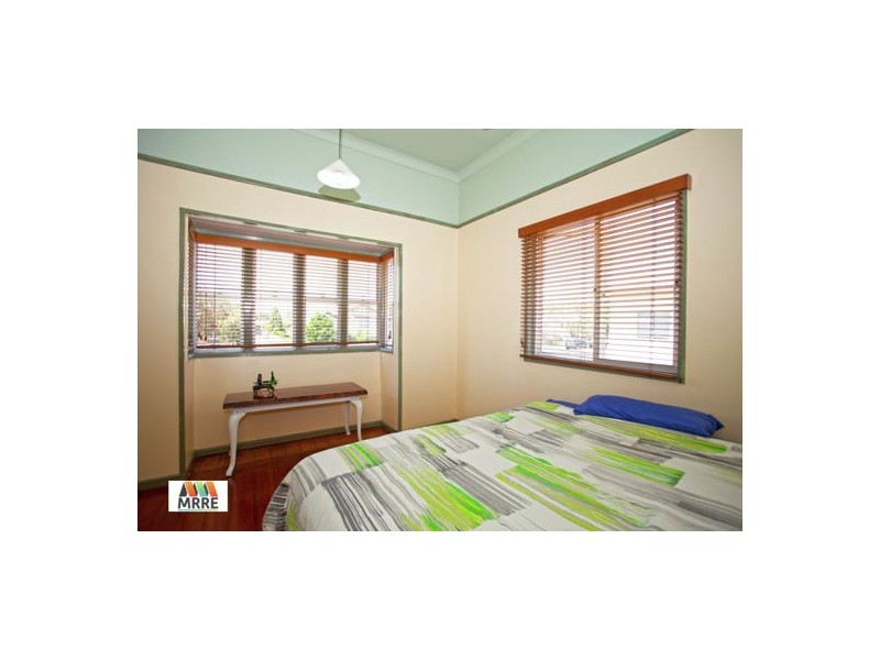 4 English Street, South Mackay QLD 4740