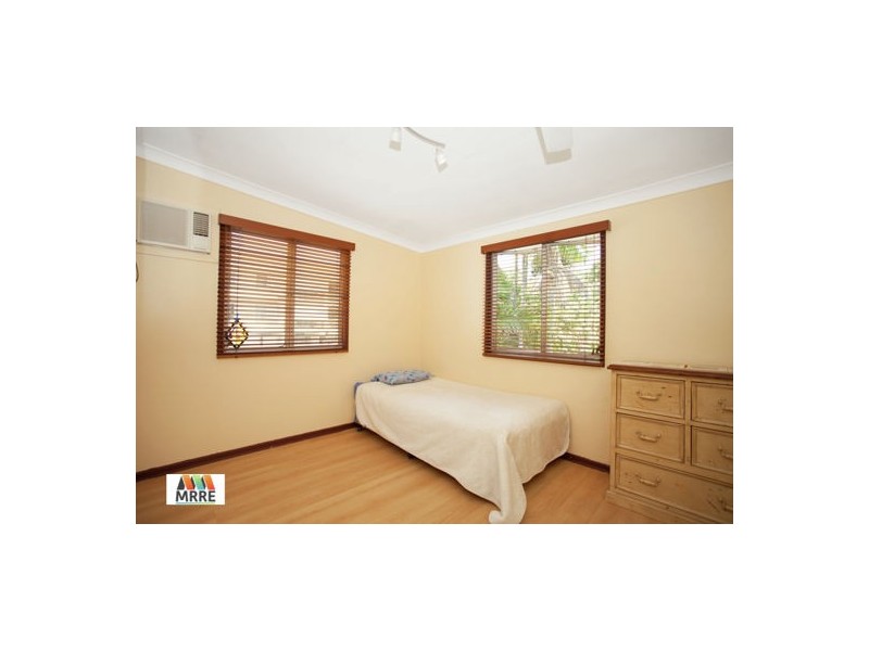 4 English Street, South Mackay QLD 4740