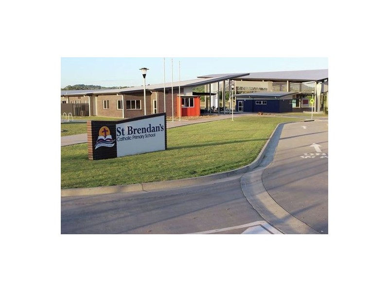 10 Isis Court, Bucasia QLD 4750
