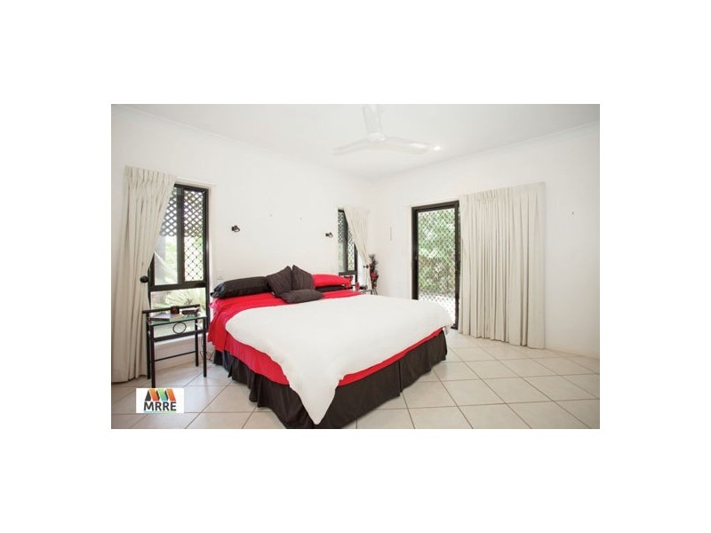 4 Seacove Court, Eimeo QLD 4740