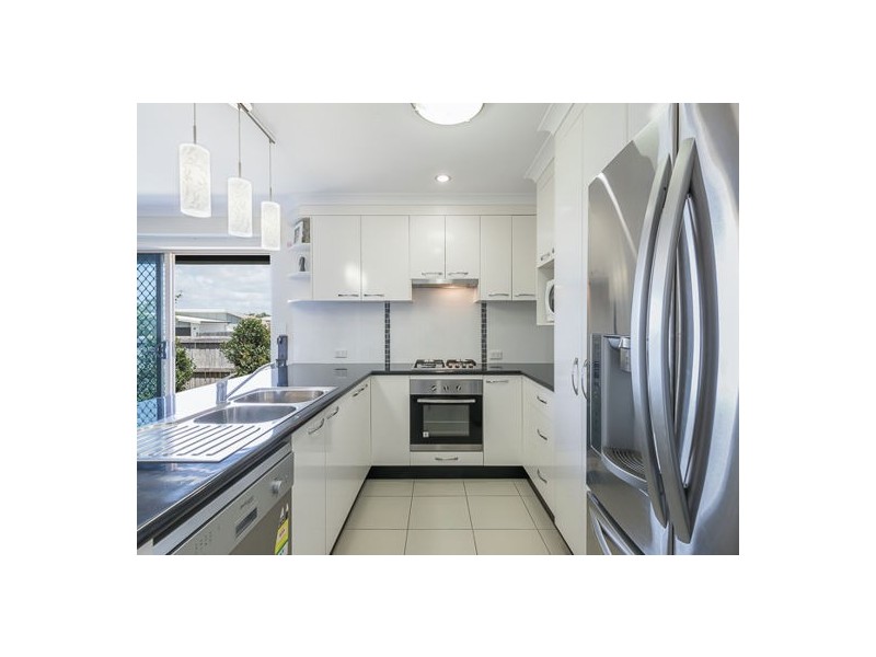 34 Montgomery Street, Rural View QLD 4740