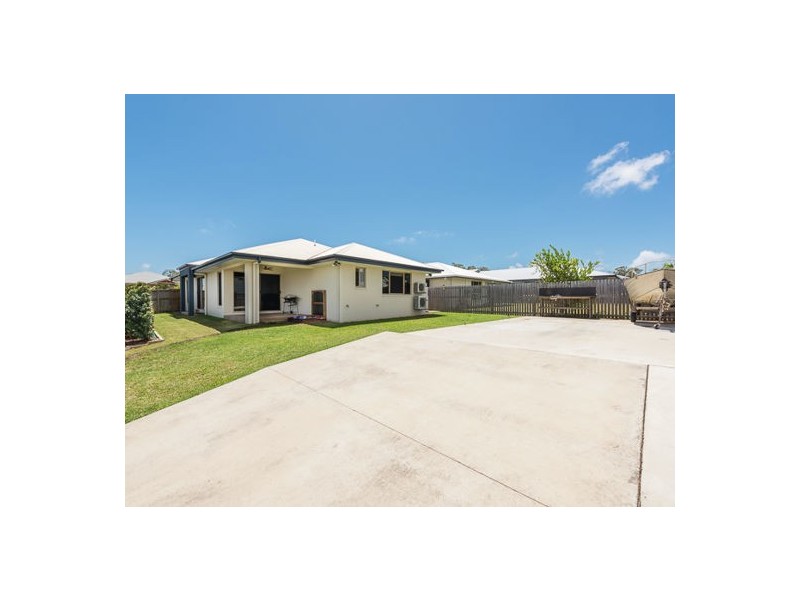 34 Montgomery Street, Rural View QLD 4740