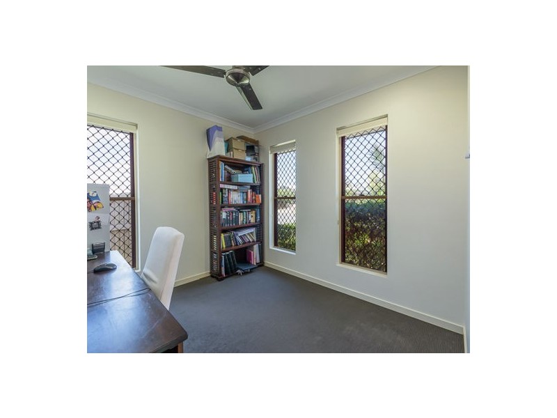 34 Montgomery Street, Rural View QLD 4740