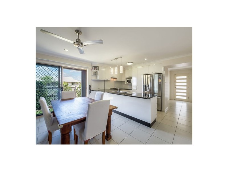 34 Montgomery Street, Rural View QLD 4740